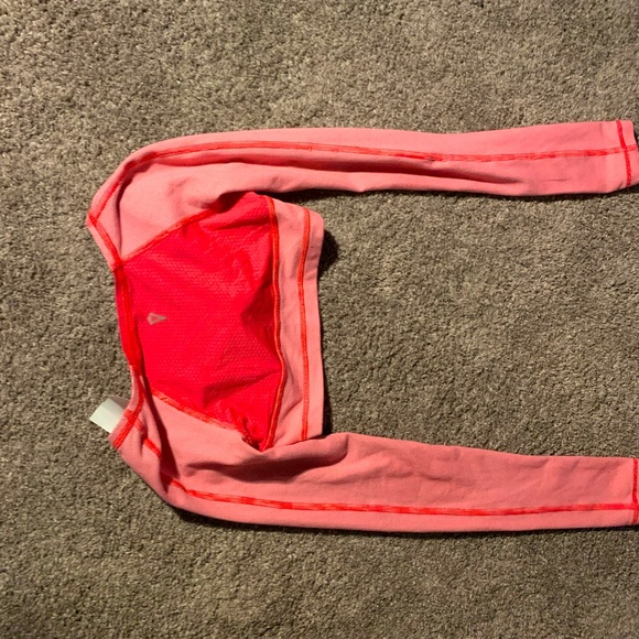 Ivivva youth crop top. Guc - Picture 2 of 3